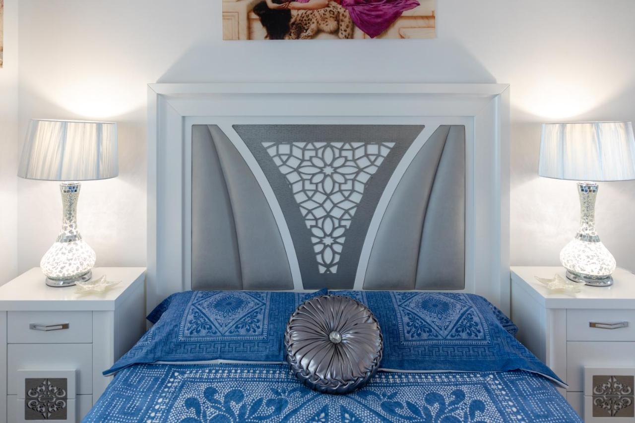 Apartamento Puerto Deportivo エステポナ エクステリア 写真