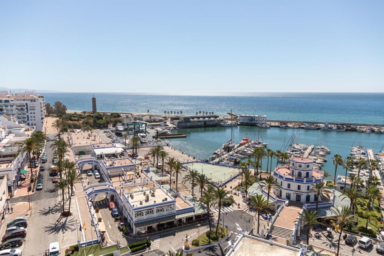 Apartamento Puerto Deportivo エステポナ エクステリア 写真