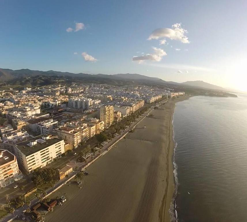 Apartamento Puerto Deportivo エステポナ エクステリア 写真